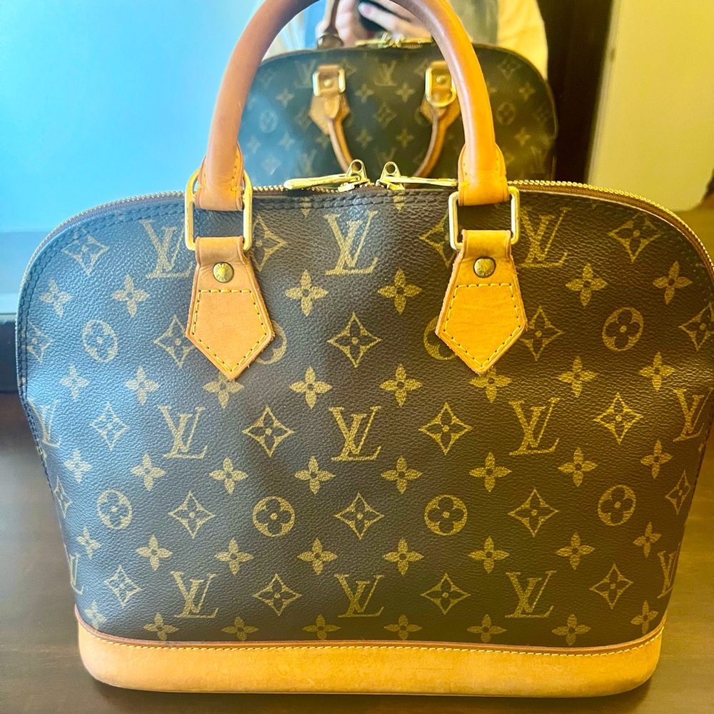 Louis Vuitton Alma GM Bag